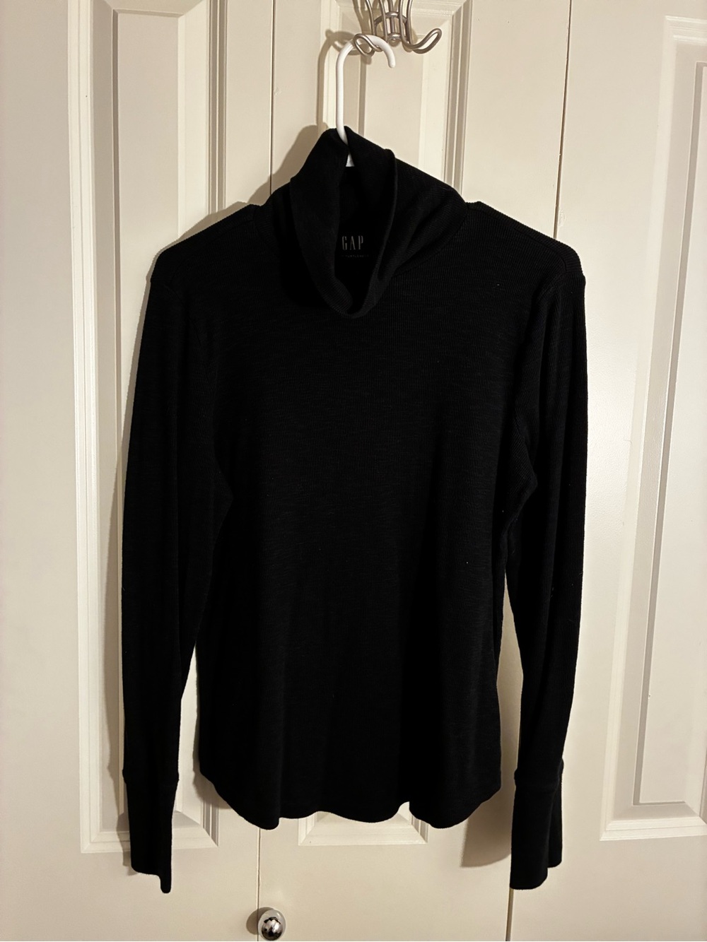 GAP Black Ribbed Turtleneck